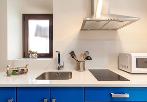 Modern Apartment in Great Location with Wi-Fi, Air-Conditioning & Terrace