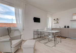 Modern Apartment "Luxury 1" with Roof Terrace and Air Conditioning