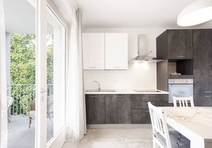 Modern Apartment Close to Lake Garda with Wi-Fi & Terrace