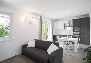 Modern Apartment Close to Lake Garda with Wi-Fi & Terrace