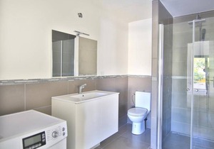 Modern apartment located between Ottawa and Montreal