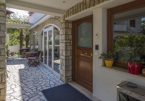 Modern apartment only a short walk from the centre of Rovinj