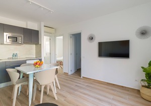 Modern apartment. Swimming pool and beachfront. Corralejo