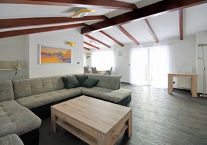 Modern apartment with plenty of space for 4 people