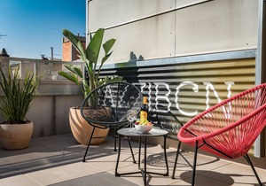 Modern apartment with terrace in Eixample