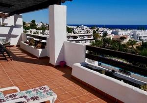 Modern Apartment with WIFI, Very Large Terrace, Sea View