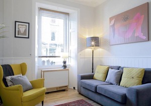 Modern, artistic apartment close to city centre