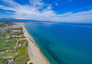 Modern Beachfront villa, No car needed 5
