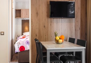 Modern chalet with 2 bathrooms and a porch, 11 km from Porec