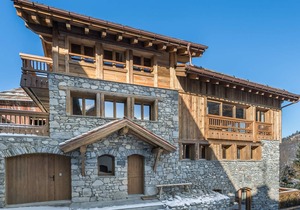 Modern Chalet with Jacuzzi and Mountain Views in Charming Savoyard Village