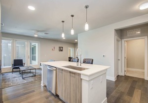 Modern Chic 3BR in Houston Heights by Stay Gia