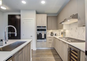 Modern Chic 3BR in Houston Heights by Stay Gia