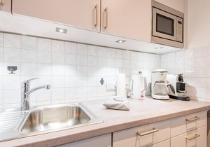 Modern. Close to the beach. South-facing balcony. - House Blanker Hans