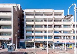 Modern. Close to the beach. South-facing balcony. - House Blanker Hans
