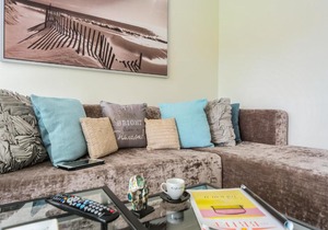 Modern Cozy apartment in Little Venice