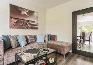Modern Cozy apartment in Little Venice