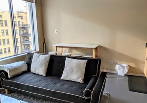Modern Downtown Loft Near Rogers Place,shaw Conf