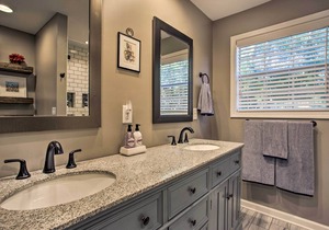 Modern Home w/ Yard + Deck, 1 Mi to Clemson U!