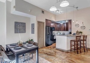 Modern, Insta-Worthy 2B Townhome in Springfield!