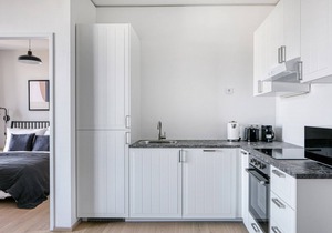 Modern Landstraße 1BR w/Elevator & Rooftop Pool, near U3, by Blueground