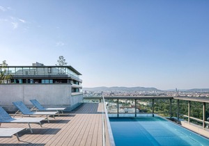 Modern Landstraße 1BR w/Elevator & Rooftop Pool, near U3, by Blueground