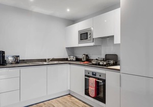 Modern & Light 2 Bed Flat in Central Birmingham