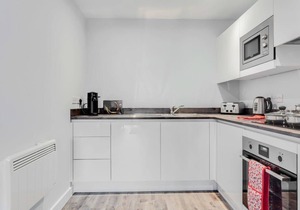 Modern & Light 2 Bed Flat in Central Birmingham