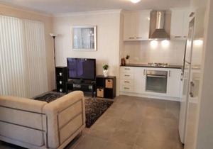 Modern Neat Convenient Apartment Close to Airport