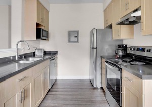 Modern Santa Clara 2BR w/ W/D, Gym, Pool, near highways, by Blueground