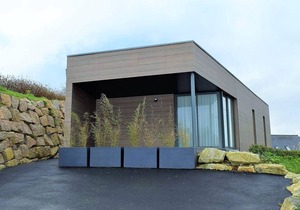 Modern Single-Level House with WiFi, Terrace, and Parking in Trégastel