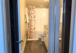 Modern Spacious Apt - Santa Monica with Parking and Pool