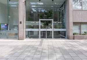 MODERN STUDIO APARTMENT NEAR HEATHROW AIRPORT