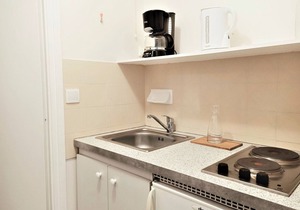 Modern Studio in Prime Location Near Center and Thermal Baths