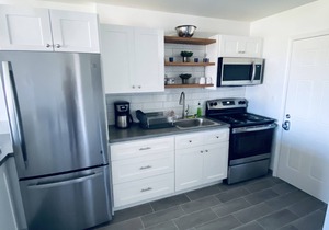Modern Studio, Walk to Sapphire Beach