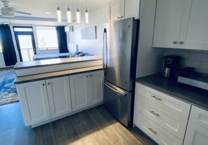 Modern Studio, Walk to Sapphire Beach