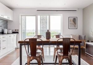 Modern Studio with Balcony in Hackney