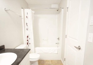 Modern & Stylish 3 Bedroom Townhouse