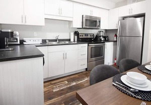 Modern & Stylish 3 Bedroom Townhouse