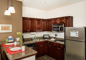 Modern Suite | Free Breakfast + Pool + Hot Tub