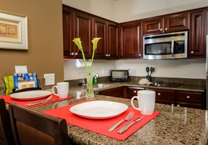 Modern Suite | Free Breakfast + Pool + Hot Tub