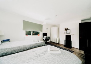 MODERN TWIN STUDIO IN WALBERSWICK