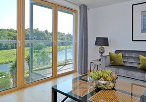 Modern two bedroom Aberdeen apartment with river views