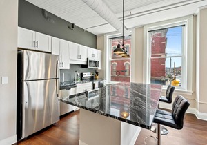 Modern Upscale 1BR Apartment in Carson by Stay Gia