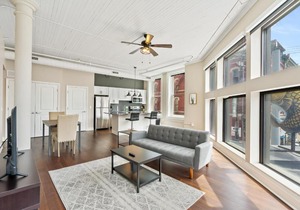 Modern Upscale 1BR Apartment in Carson by Stay Gia