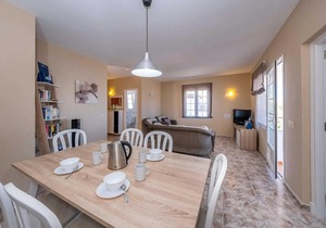 Modern villa close to popular resort