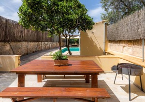 Modern Vacation Home “Casa Madrina “ with Wi-Fi, Pool, Balcony, Garden & Terrace; Parking Available