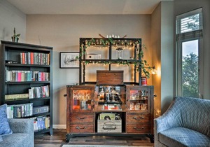 Modern Vancouver Townhome - Right on Main St!