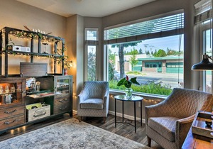 Modern Vancouver Townhome - Right on Main St!
