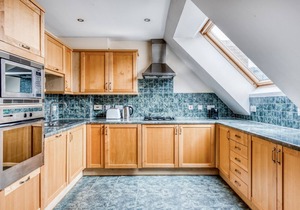 Modern Waterloo 2 BR, 2 min to Waterloo stn, by Blueground