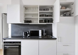 Modern Wieden 1BR w/Balcony, Gym, Elevator, walk to U-Bahn, by Blueground